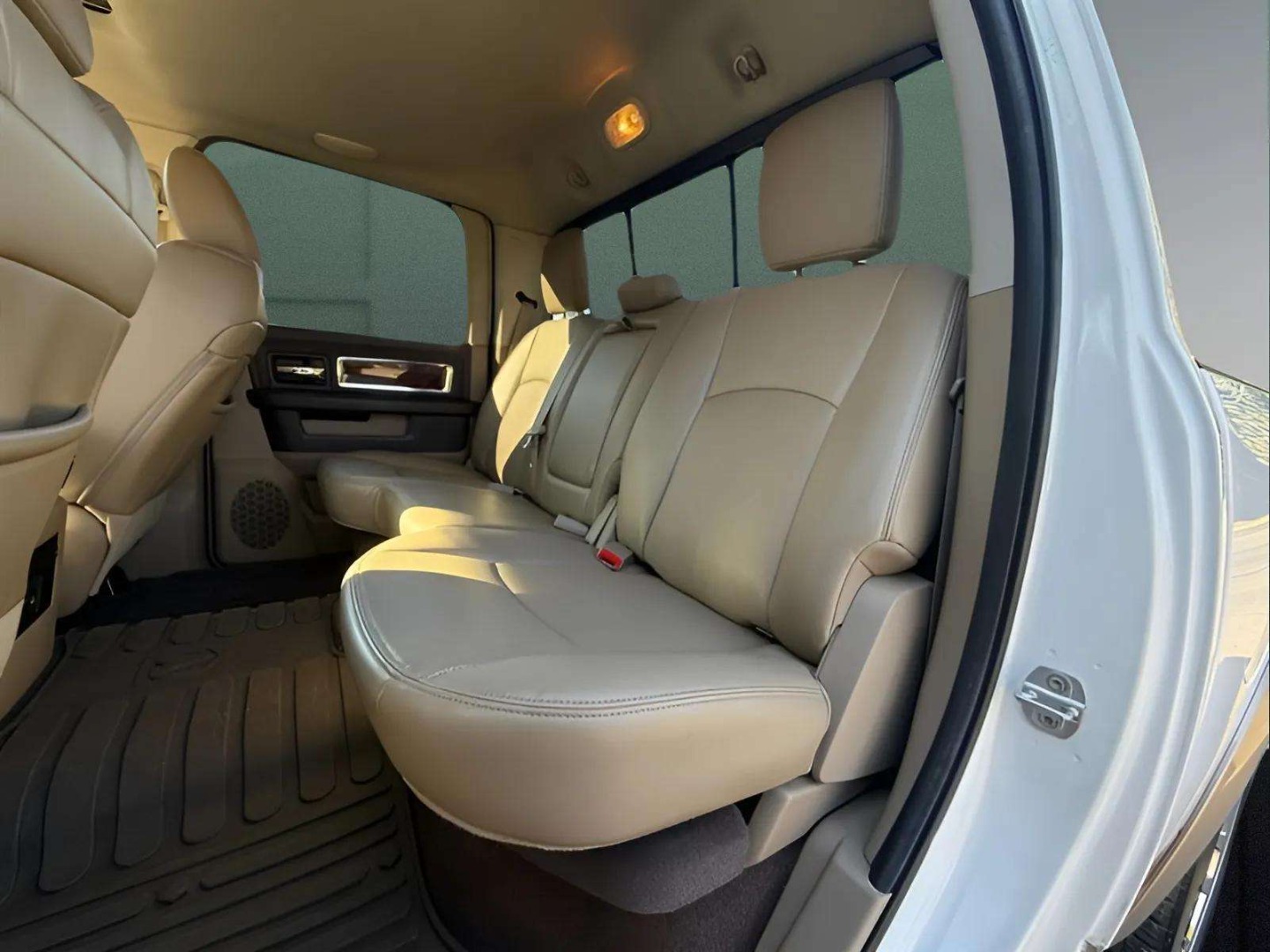 2012 RAM Ram 1500 Pickup Laramie - Photo 12
