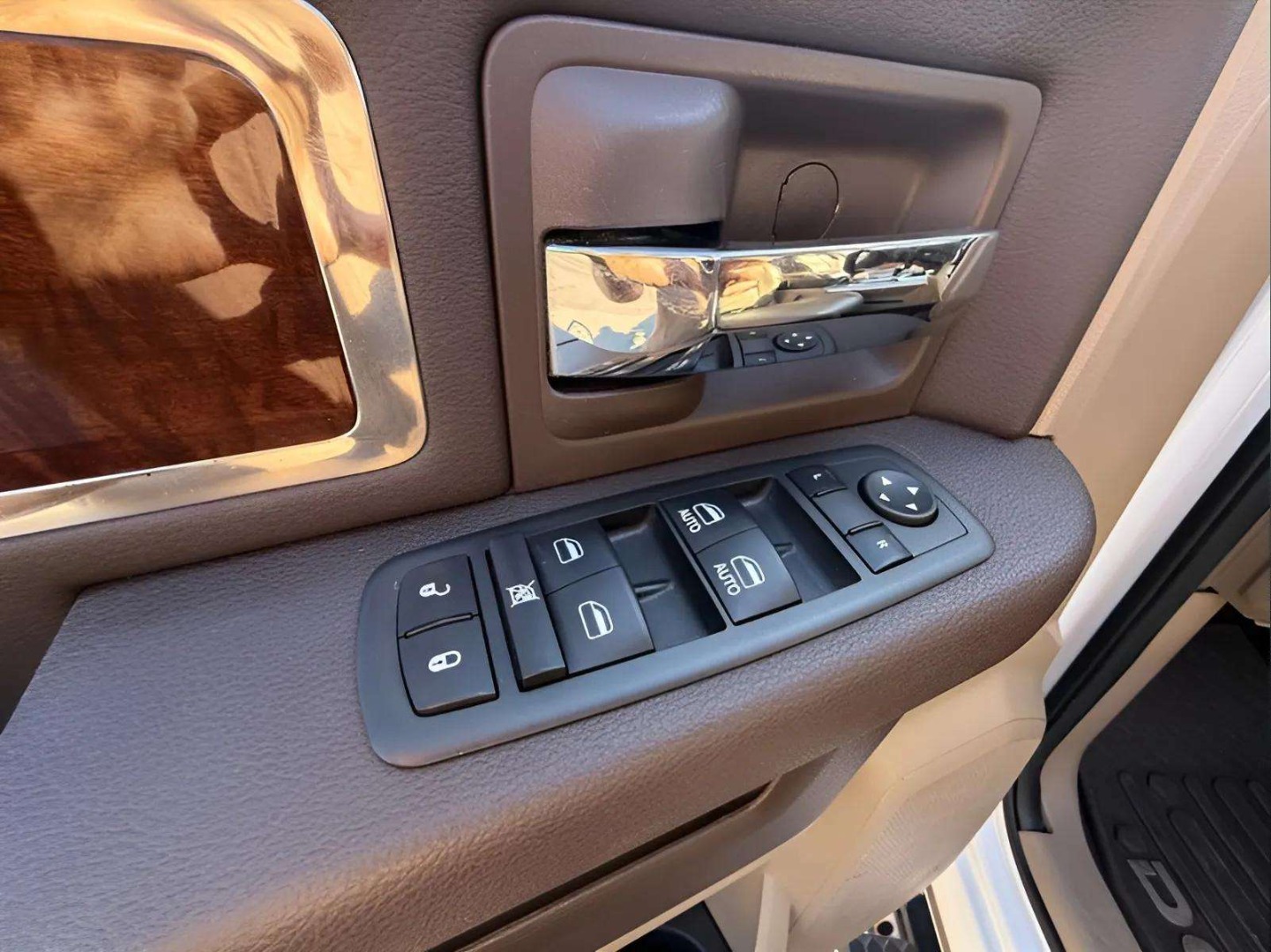 2012 RAM Ram 1500 Pickup Laramie - Photo 16