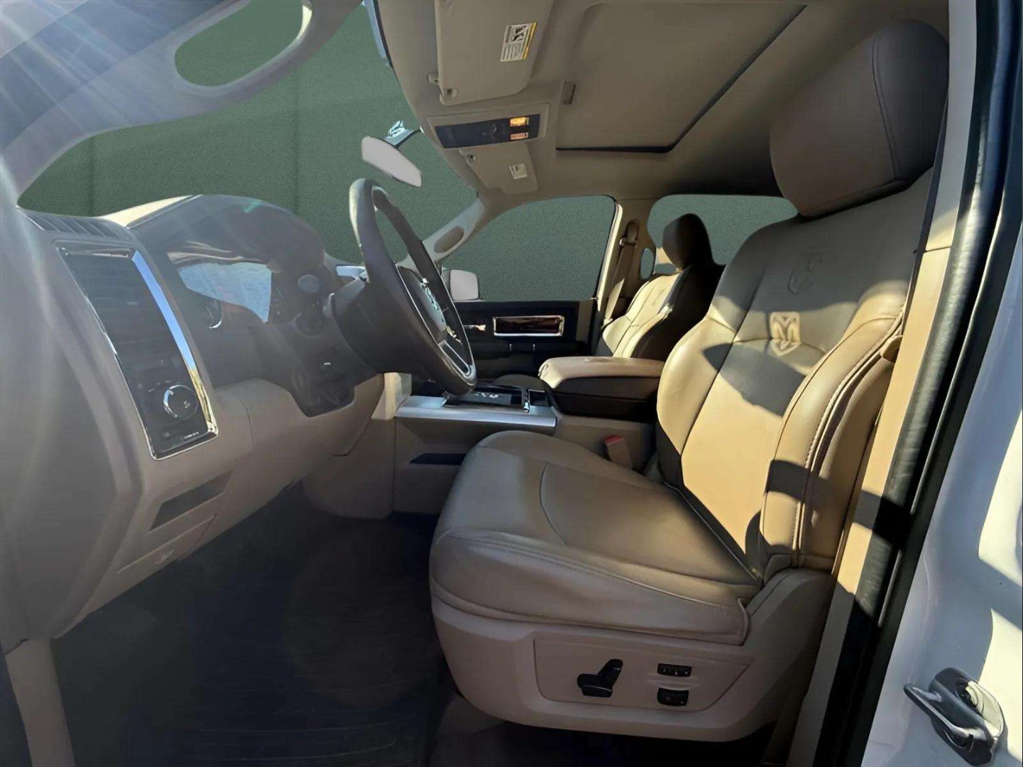2012 RAM Ram 1500 Pickup Laramie - Photo 19