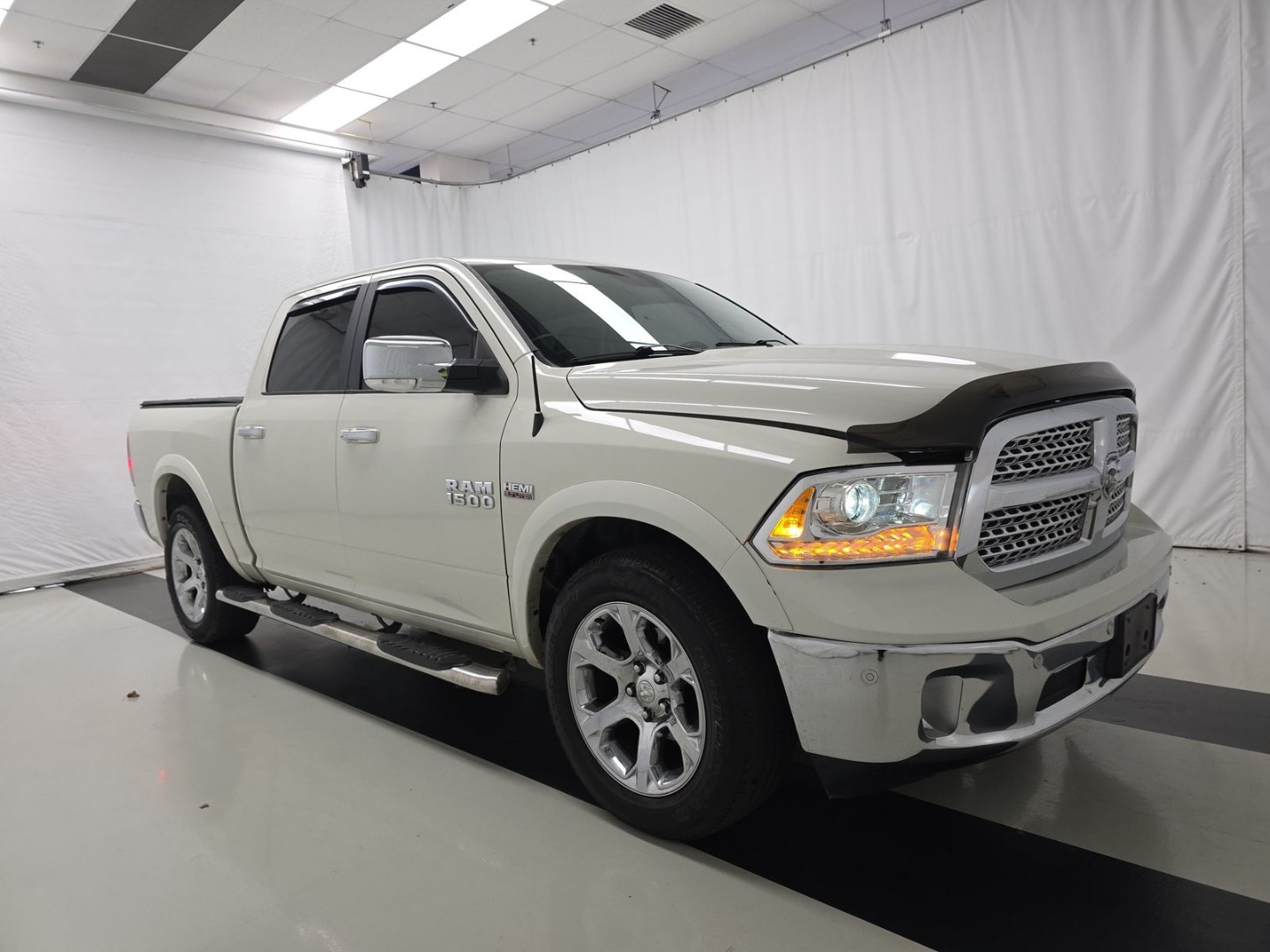 2017 RAM 1500 Laramie 4x4 Crew Cab 5'7's photo