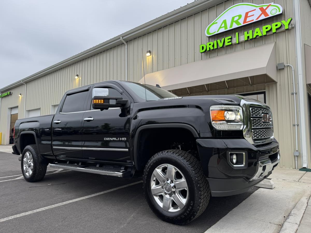 2018 GMC Sierra 4WD Crew Cab Standard Box Denali's photo