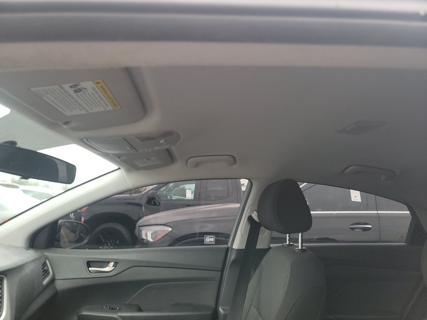2021 Hyundai Accent SE - Photo 13
