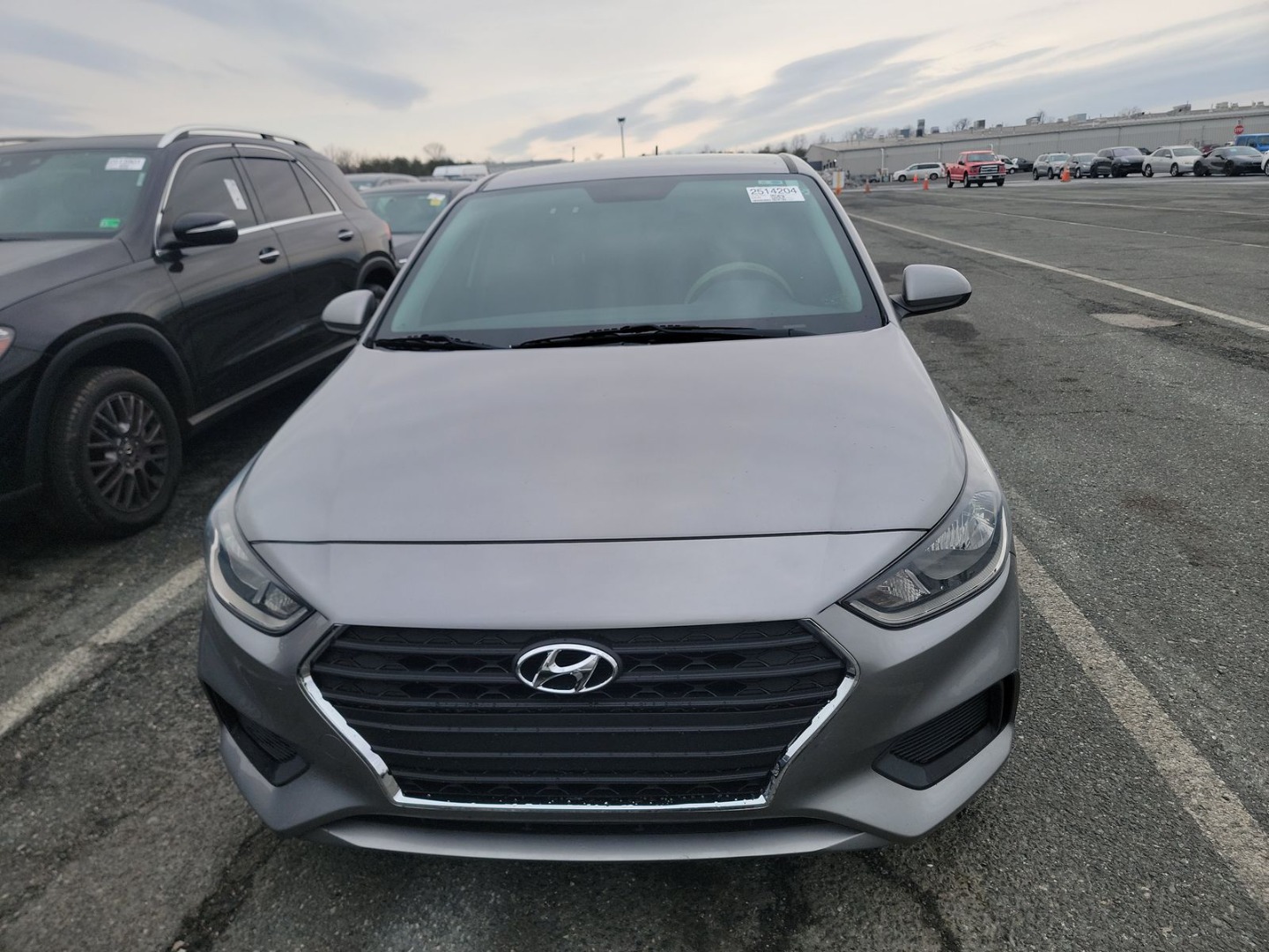 2021 Hyundai Accent SE - Photo 2