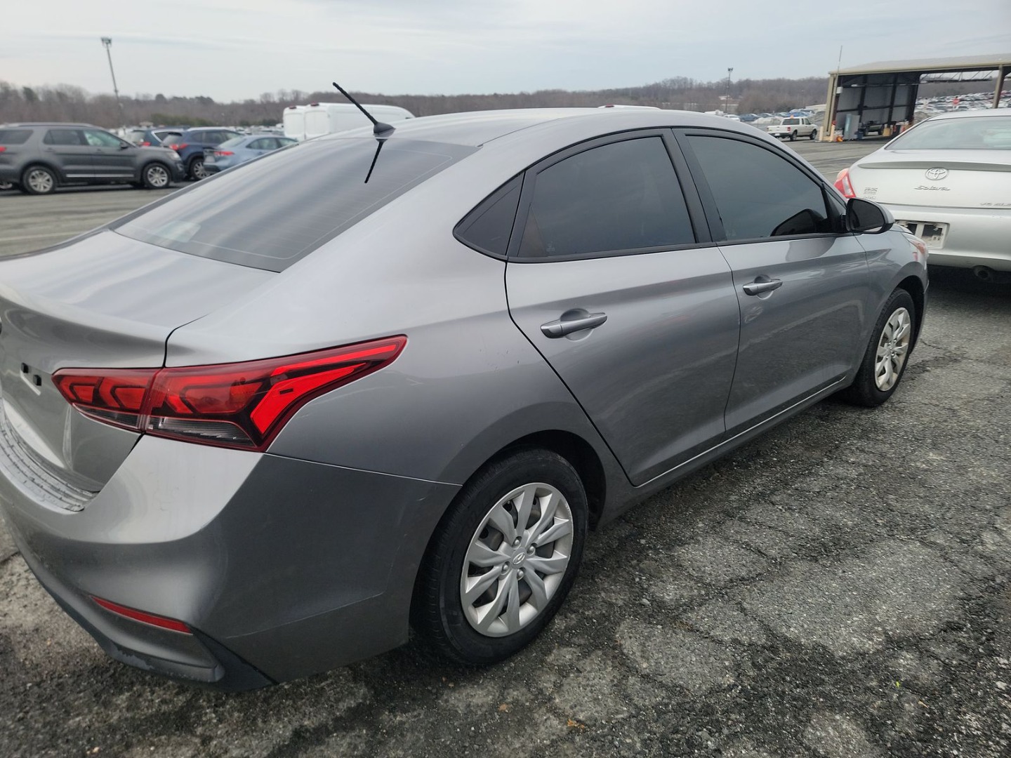 2021 Hyundai Accent SE - Photo 4