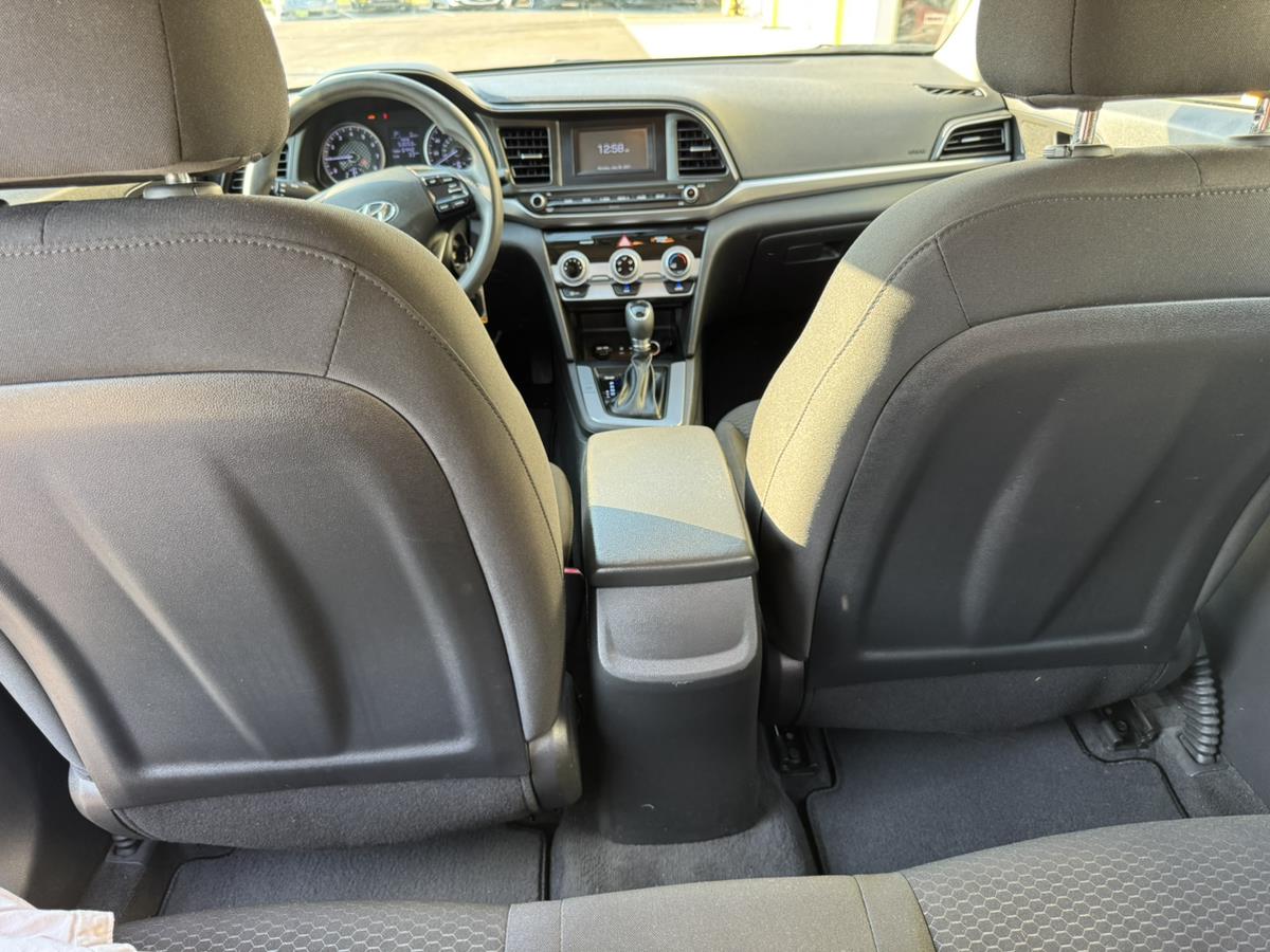 2019 Hyundai Elantra SE - Photo 15