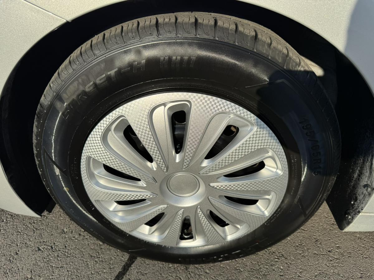 2019 Hyundai Elantra SE - Photo 17
