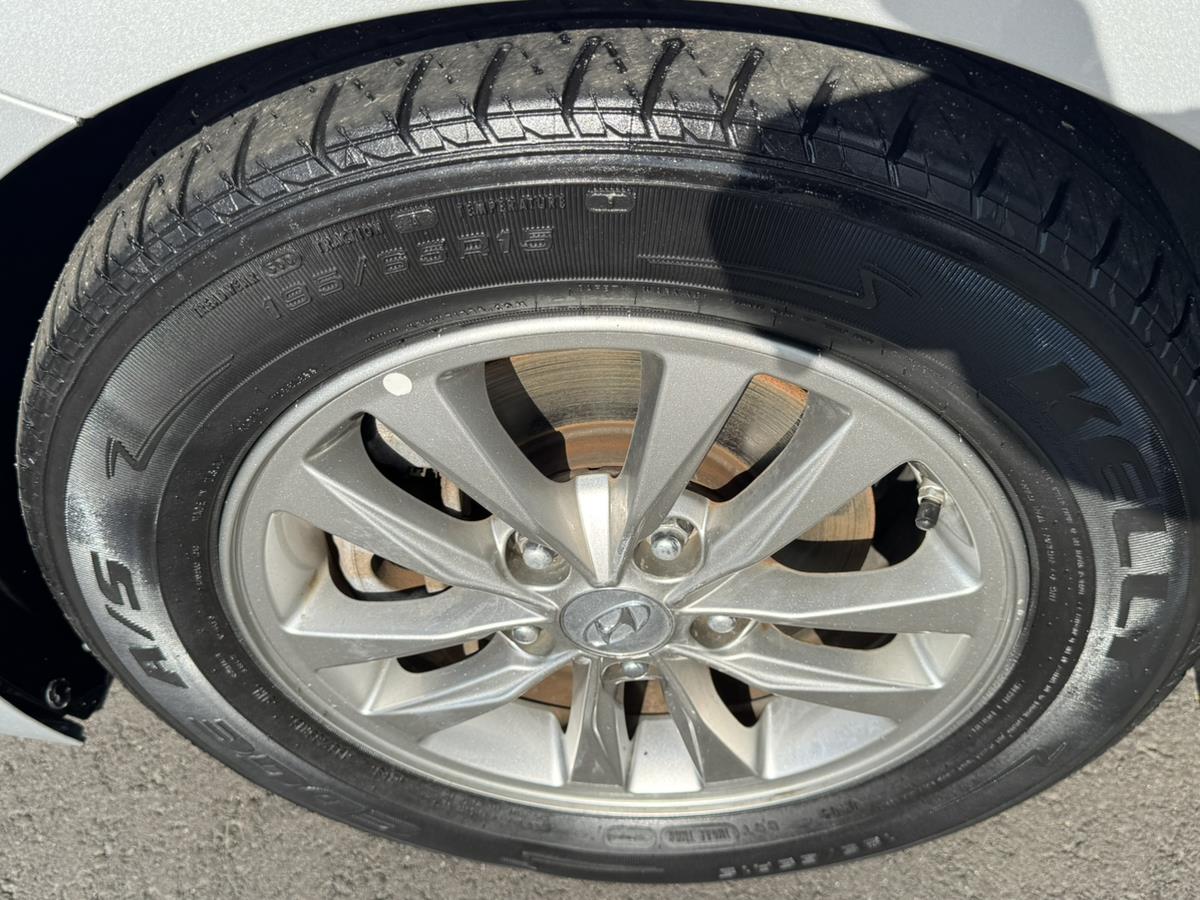 2019 Hyundai Elantra Eco - Photo 19