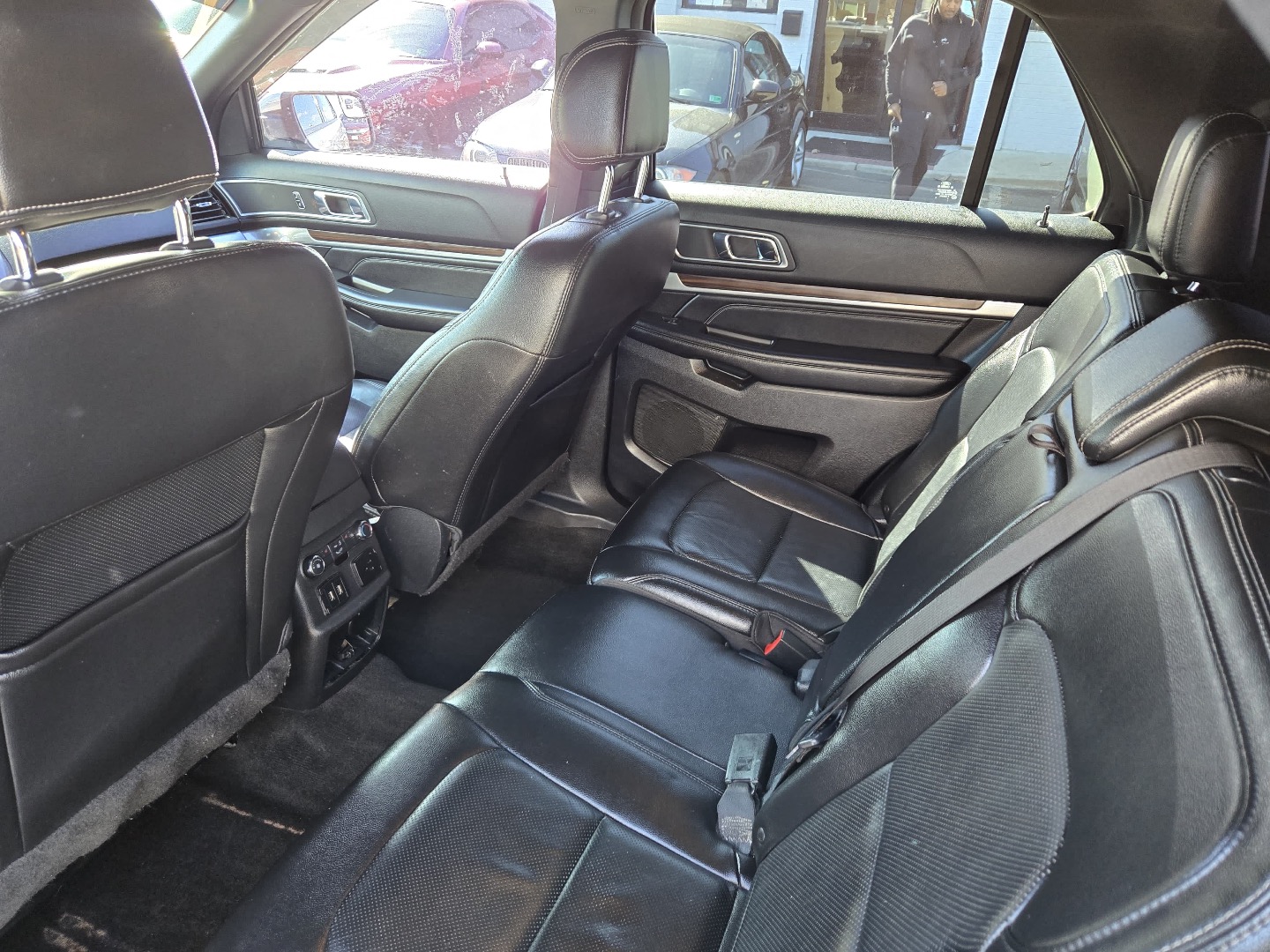 2017 Ford Explorer Limited - Photo 18
