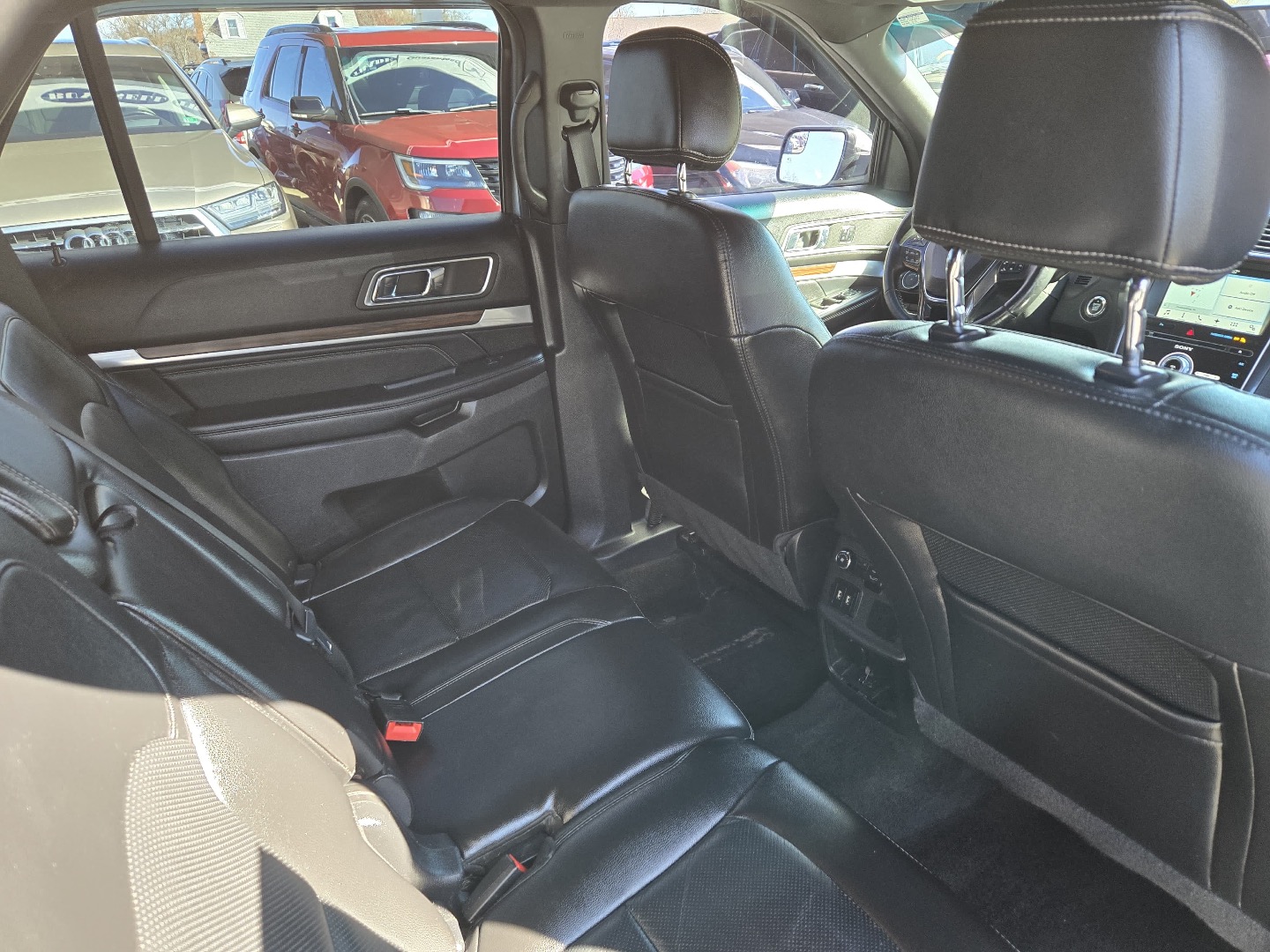 2017 Ford Explorer Limited - Photo 25
