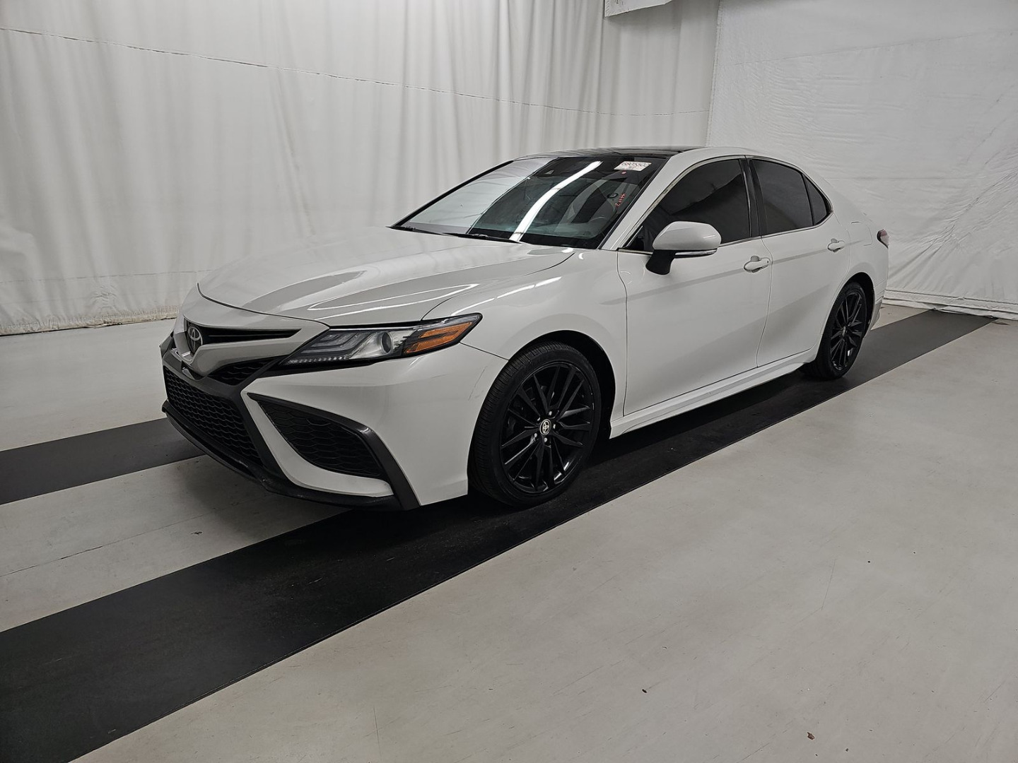 2022 Toyota Camry XSE's photo