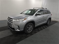 2017 TOYOTA HIGHLANDER XLE AWD V6