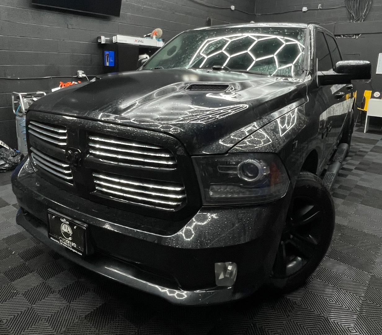 2016 RAM 1500 Sport Crew Cab 4x4 5'7" Box's photo