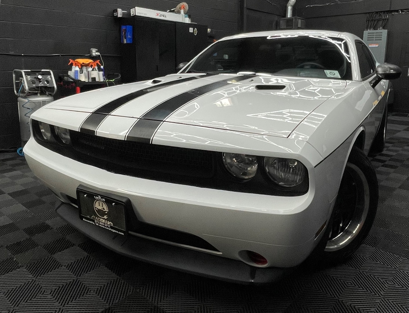 2013 Dodge Challenger SXT's photo
