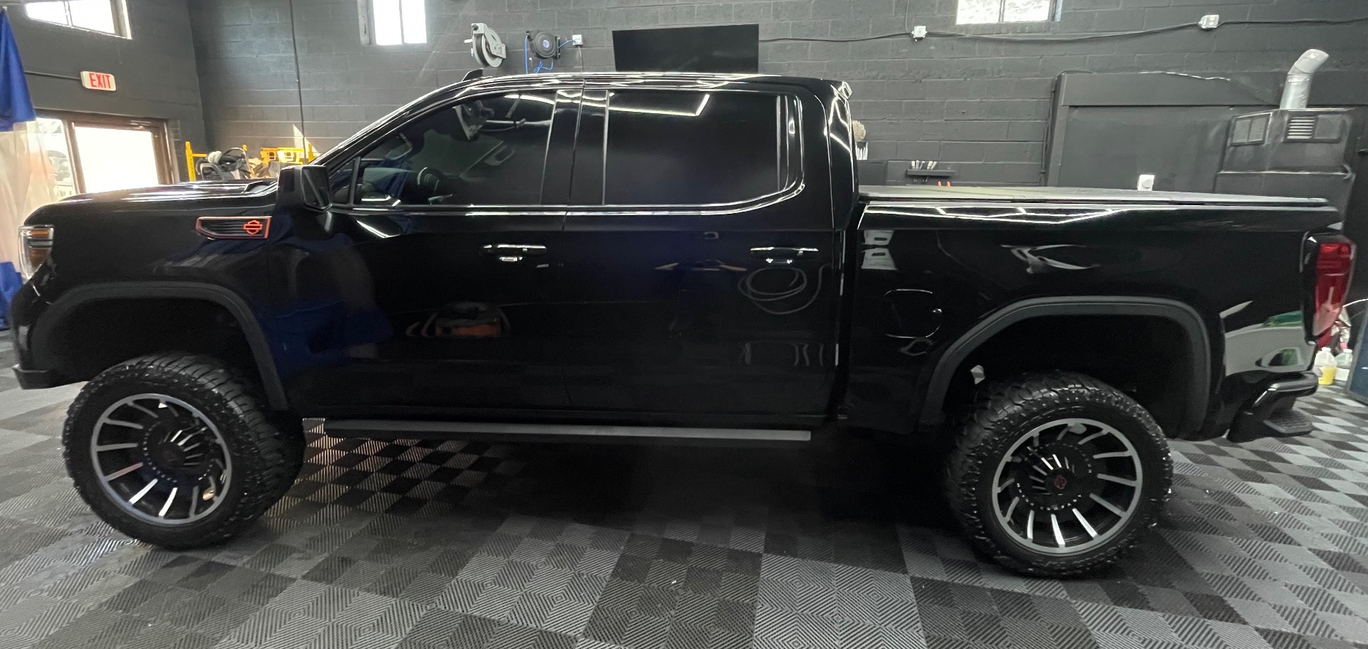 2020 GMC Sierra 1500 AT4 - Photo 3
