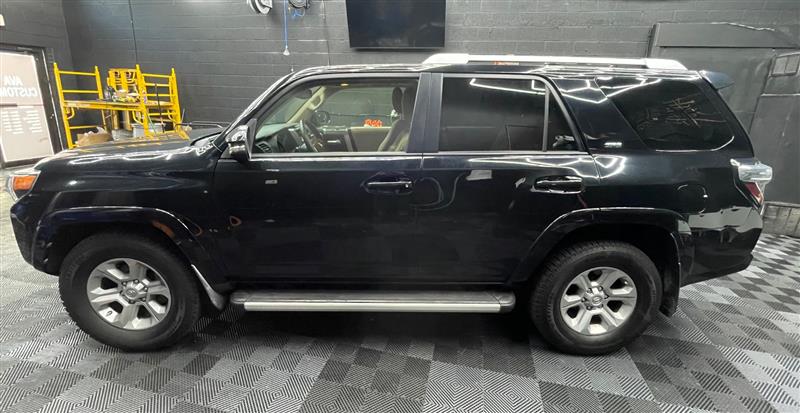 2014 Toyota 4Runner SR5 - Photo 4