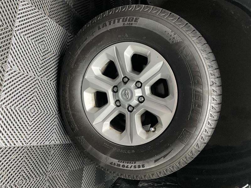 2014 Toyota 4Runner SR5 - Photo 18