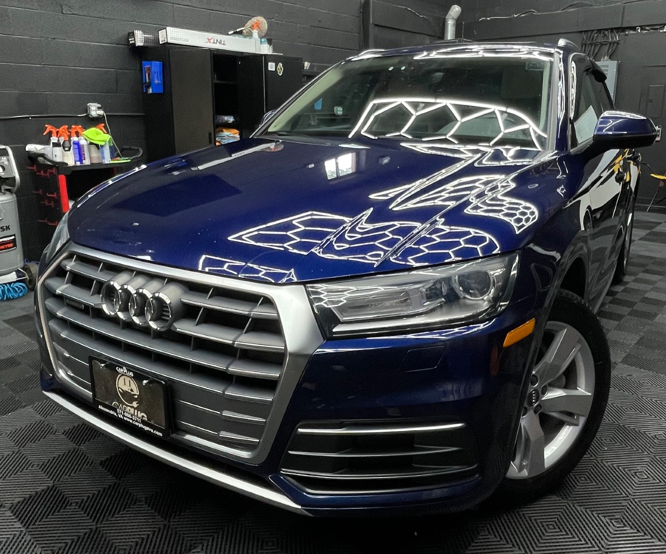 2018 Audi Q5 2.0T quattro S tronic Premium's photo