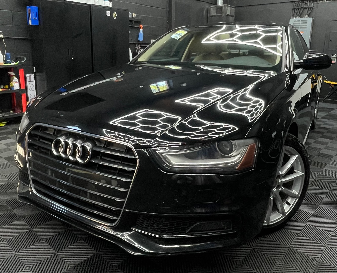 2015 Audi A4 2.0T FWD multitronic Premium's photo