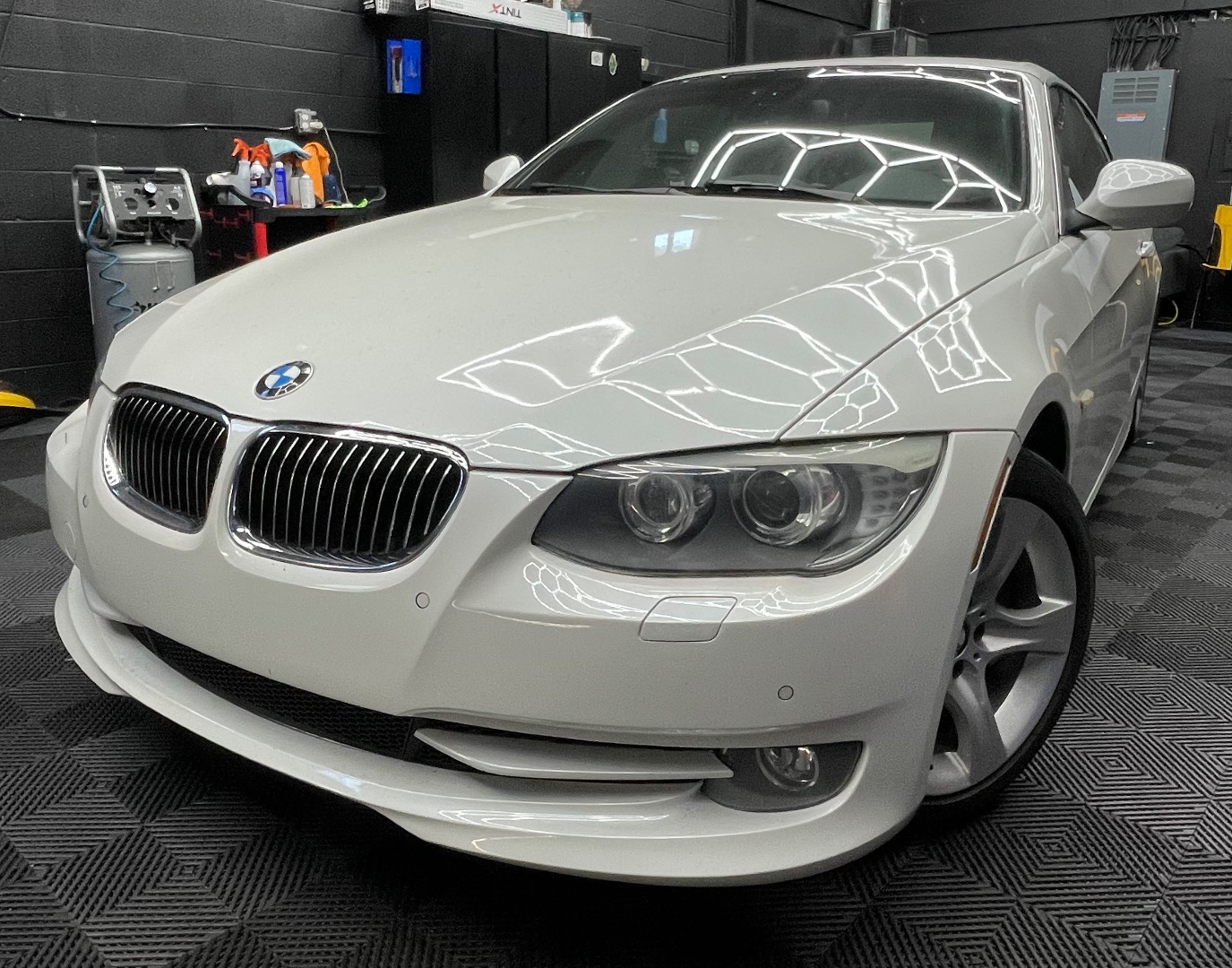 2012 BMW 3 Series 335i Convertible's photo