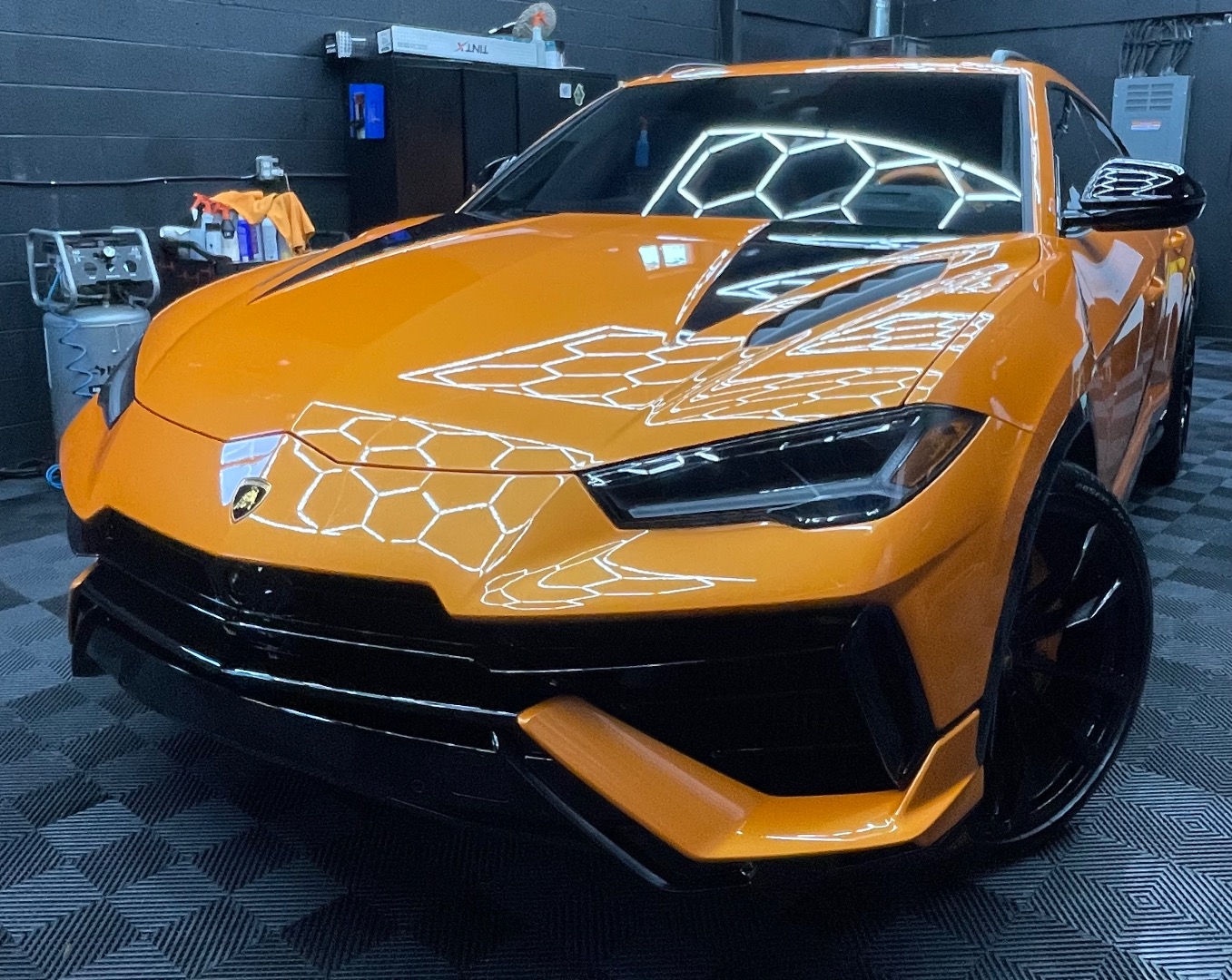2023 Lamborghini Urus 4.0 V8 S's photo