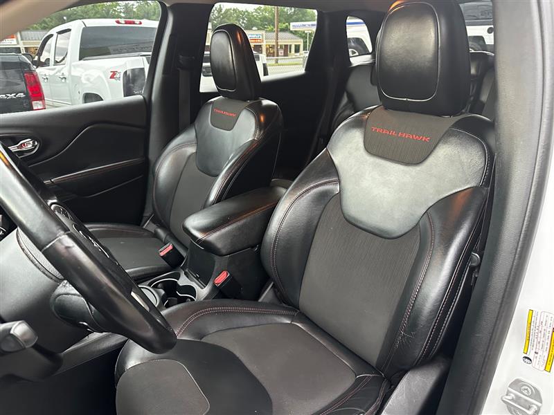 2016 Jeep Cherokee Trailhawk - Photo 14
