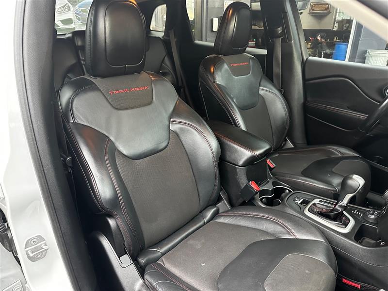 2016 Jeep Cherokee Trailhawk - Photo 16