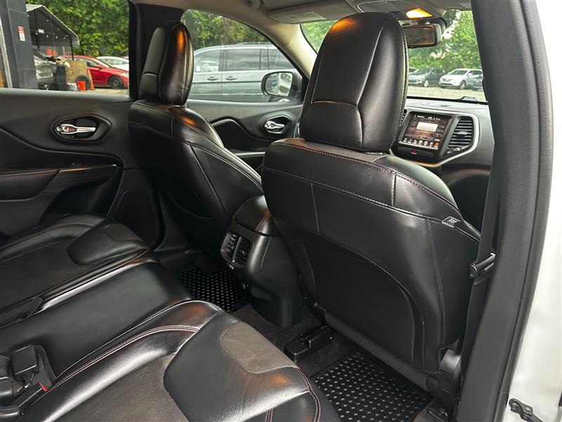 2016 Jeep Cherokee Trailhawk - Photo 17