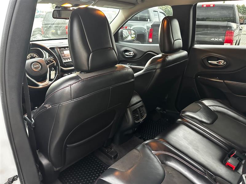 2016 Jeep Cherokee Trailhawk - Photo 19