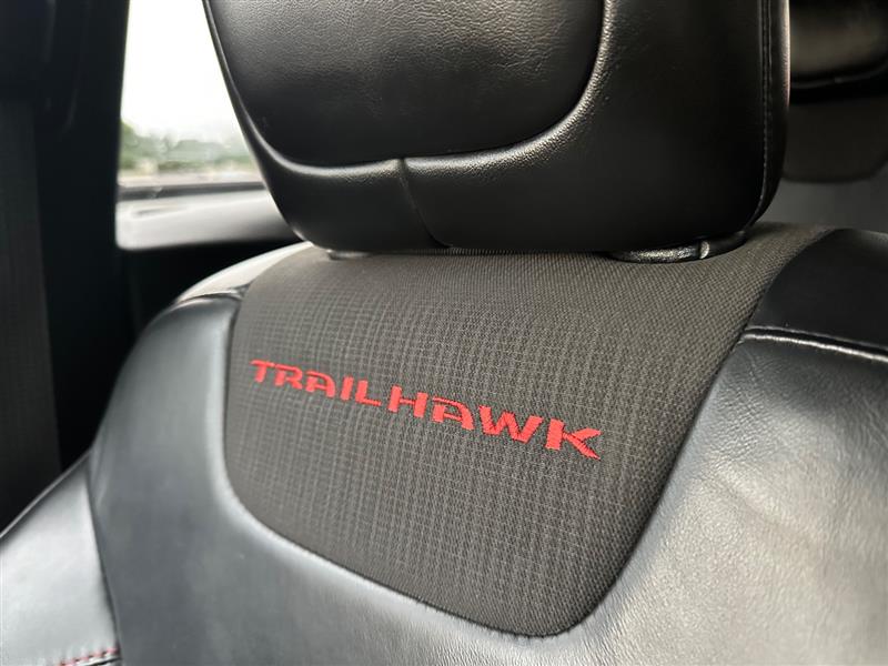 2016 Jeep Cherokee Trailhawk - Photo 31