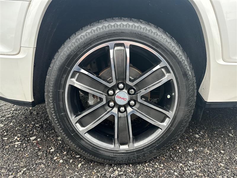 2017 GMC Acadia Denali - Photo 12