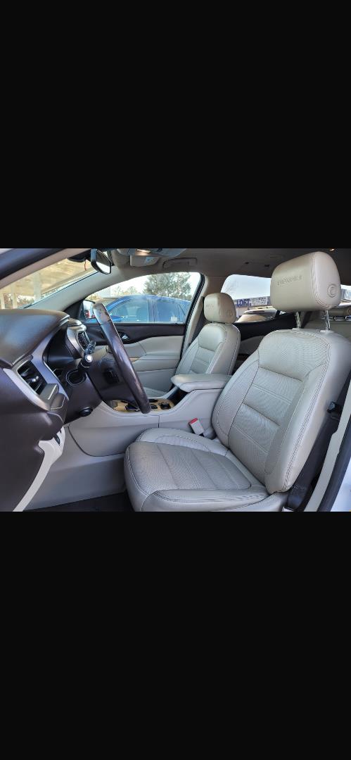 2017 GMC Acadia Denali - Photo 16