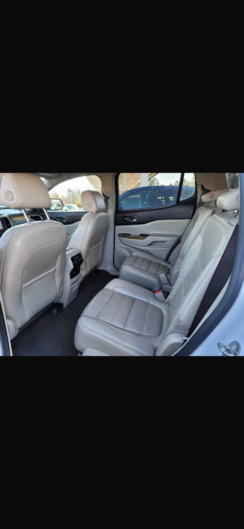 2017 GMC Acadia Denali - Photo 18