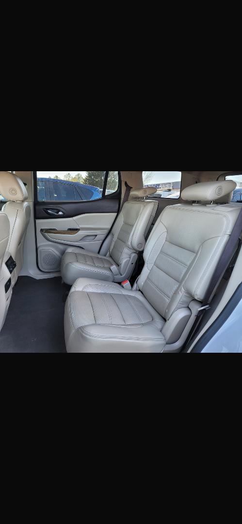 2017 GMC Acadia Denali - Photo 19