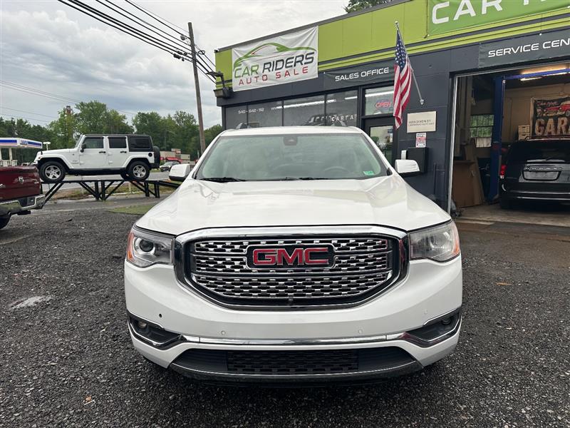 2017 GMC Acadia Denali - Photo 2