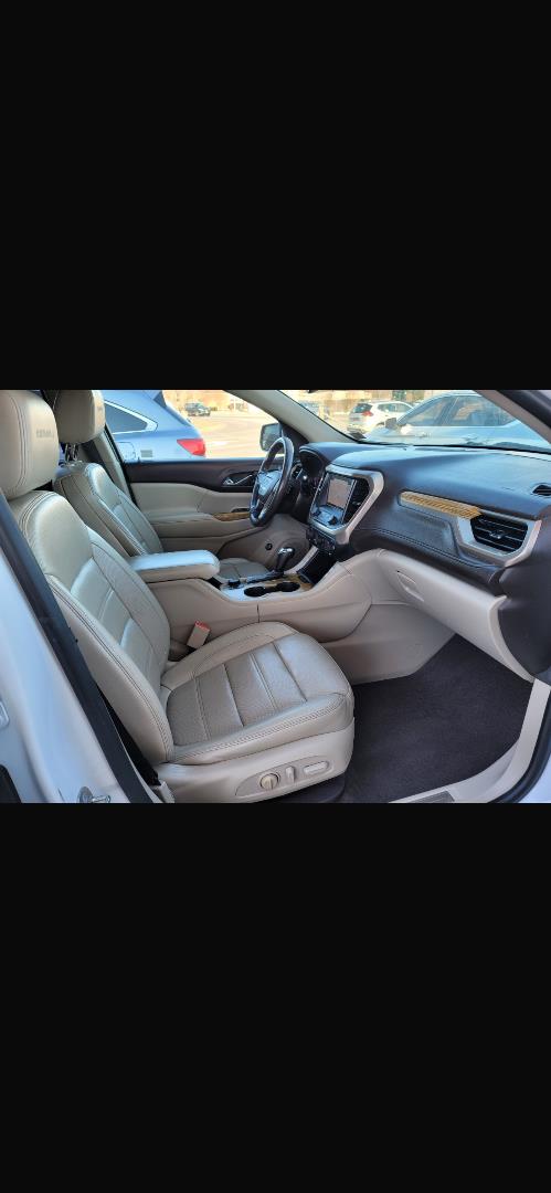 2017 GMC Acadia Denali - Photo 22
