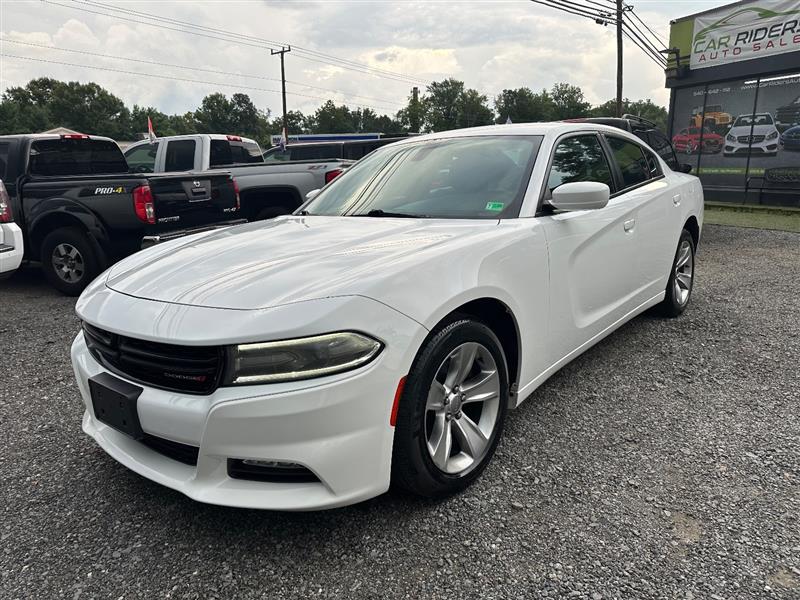 2017 Dodge Charger SXT - Photo 2