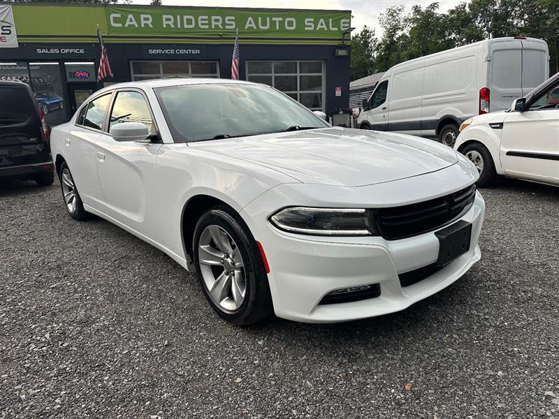2017 Dodge Charger SXT - Photo 5