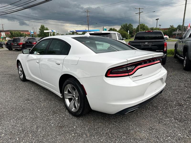 2017 Dodge Charger SXT - Photo 9