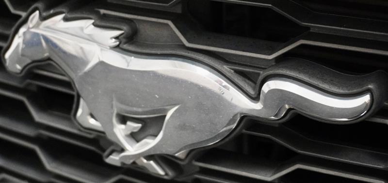 2017 Ford Mustang EcoBoost - Photo 38