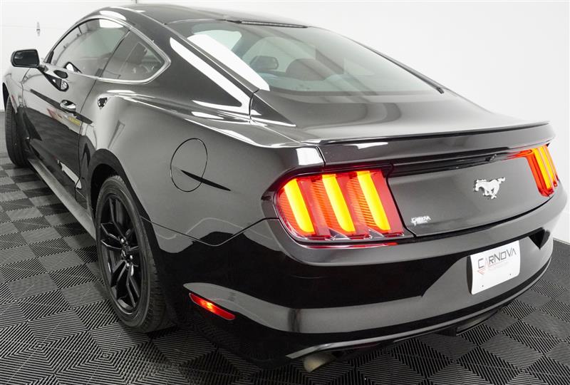 2017 Ford Mustang EcoBoost - Photo 8