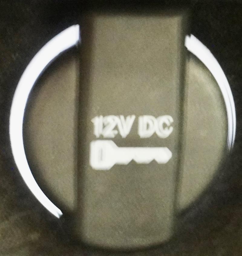 2015 Chrysler 300 Limited - Photo 24