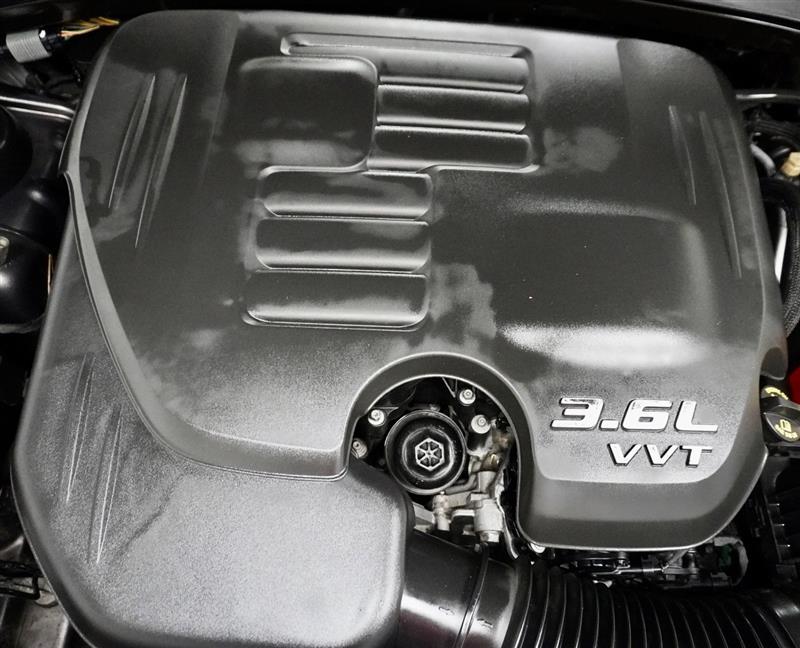 2015 Chrysler 300 Limited - Photo 37