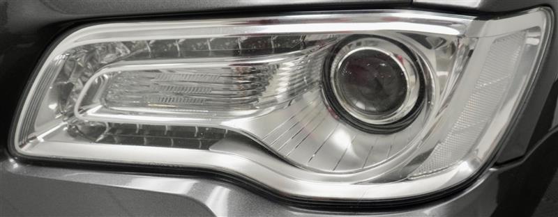 2015 Chrysler 300 Limited - Photo 38