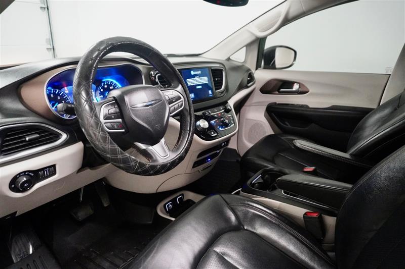 2017 Chrysler Pacifica Touring-L Plus - Photo 16