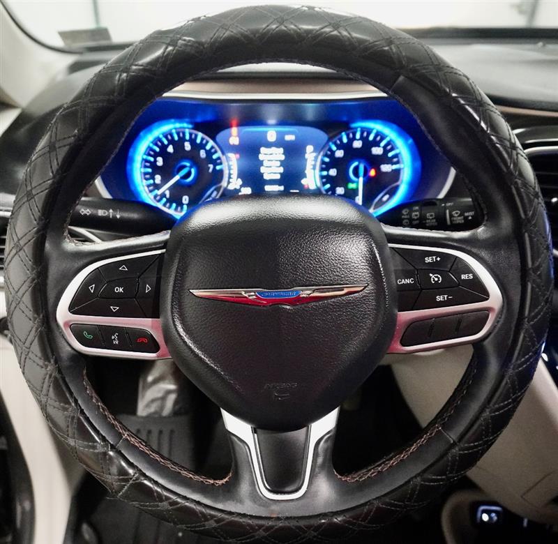 2017 Chrysler Pacifica Touring-L Plus - Photo 17