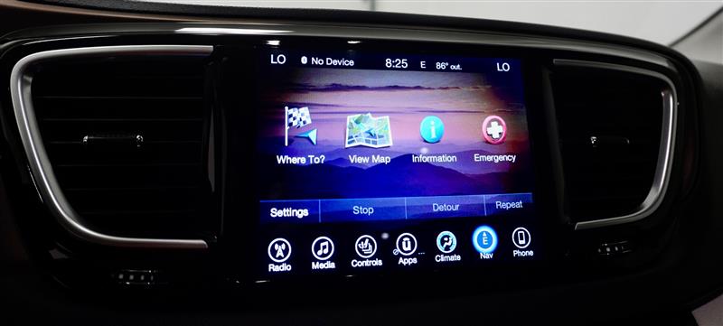 2017 Chrysler Pacifica Touring-L Plus - Photo 26