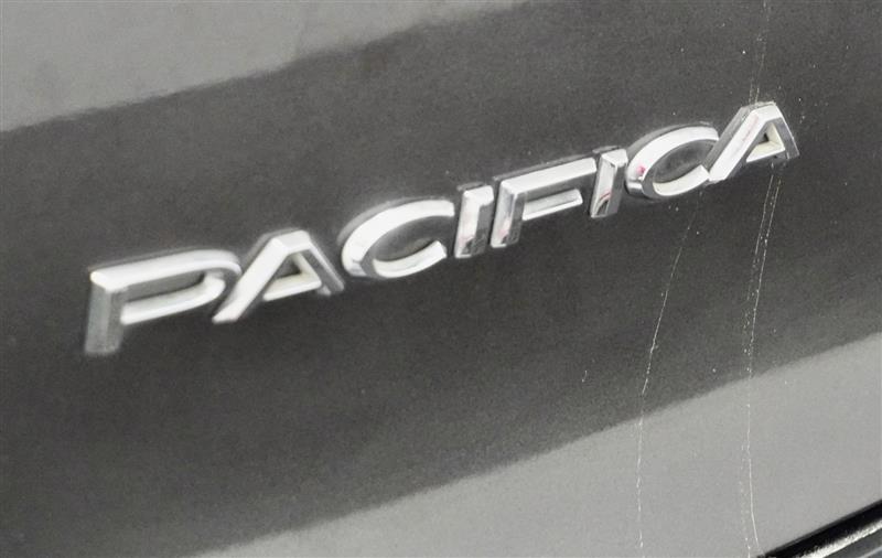 2017 Chrysler Pacifica Touring-L Plus - Photo 40