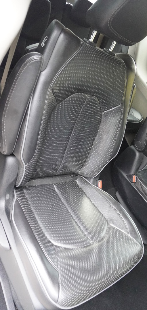 2019 Chrysler Pacifica Hybrid Limited - Photo 14