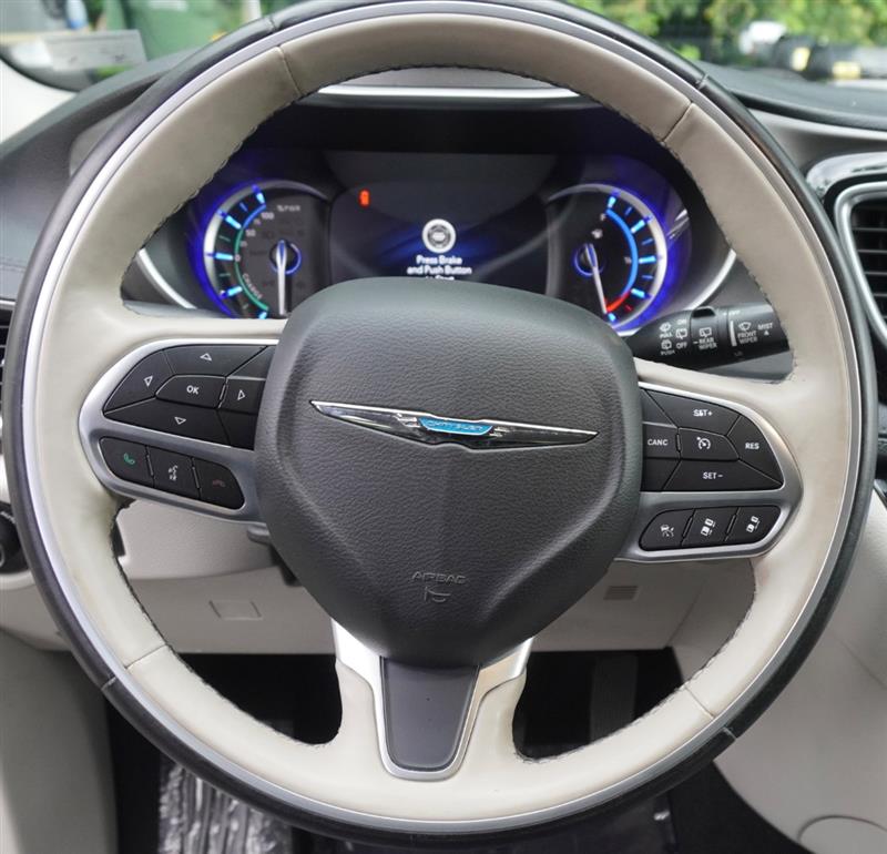 2019 Chrysler Pacifica Hybrid Limited - Photo 18