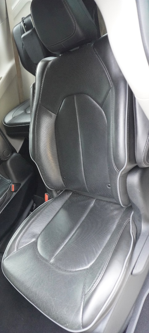 2019 Chrysler Pacifica Hybrid Limited - Photo 9